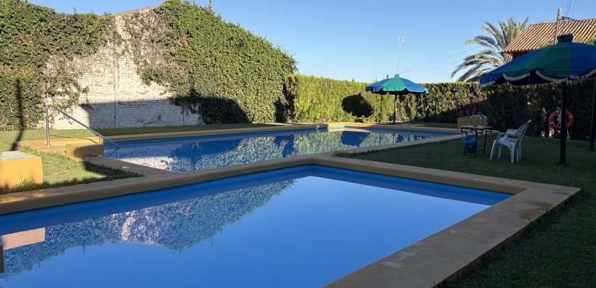 CHALET ADOSADO REFORMADO EN EL HIGUERAL
