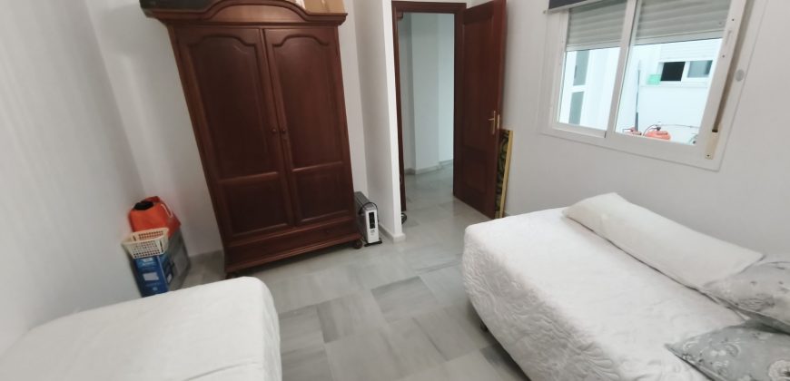 Piso en Planta Baja con Espacios Exteriores Privados!