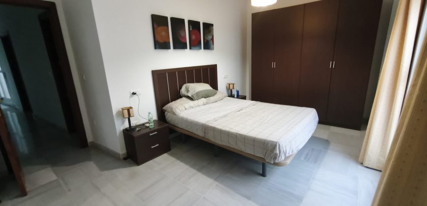 Piso en Planta Baja con Espacios Exteriores Privados!