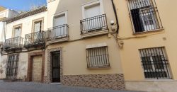 Piso en Planta Baja con Espacios Exteriores Privados!