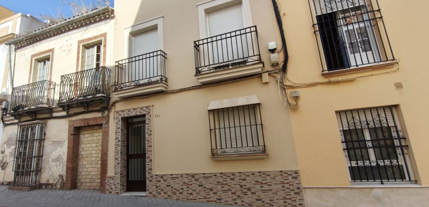 Piso en Planta Baja con Espacios Exteriores Privados!