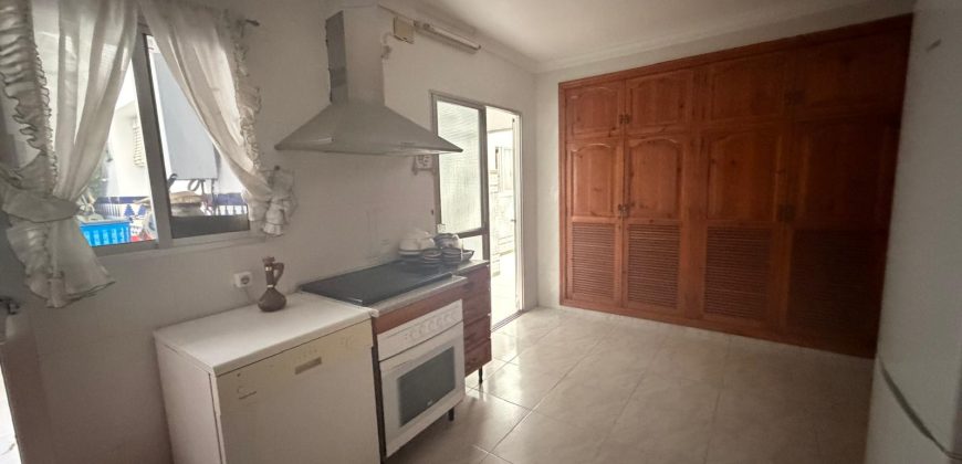 Amplia Casa en La Merced: Ideal para Familias o Inversores!