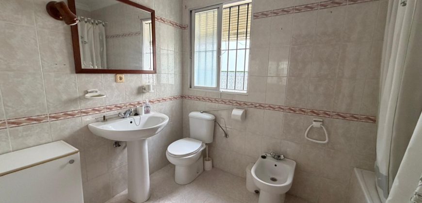 Amplia Casa en La Merced: Ideal para Familias o Inversores!