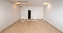 Local convertible en vivienda adosada junto al centro