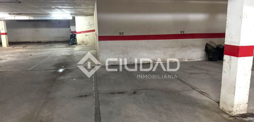Plaza de garaje en el centro