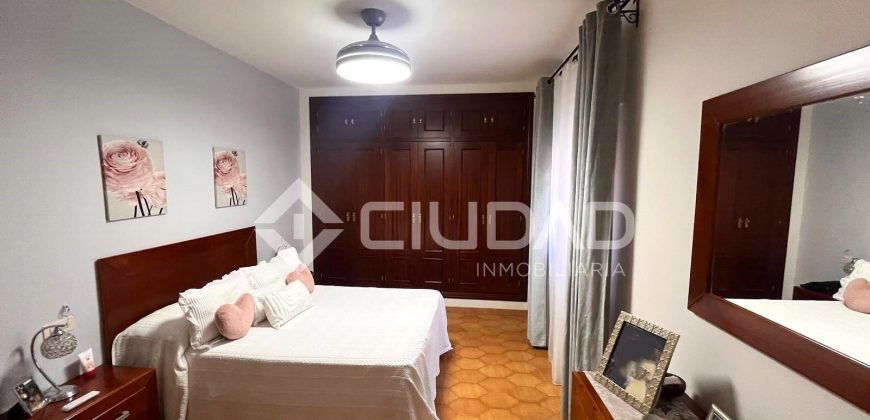Piso a 250m2 de la playa en Cerro Falón