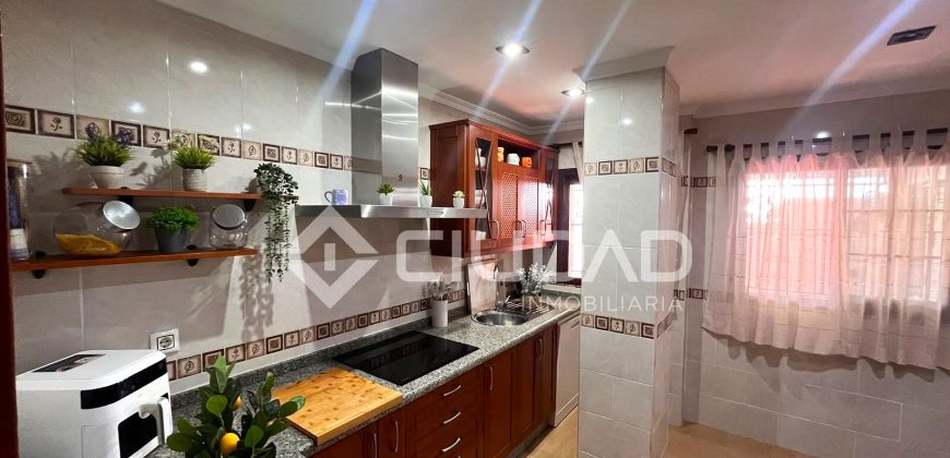 Piso a 250m2 de la playa en Cerro Falón