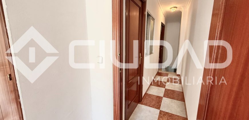 CASA EN VENTA EN ZONA CENTRO DE LAS CABEZAS DE SAN JUAN (SEVILLA)