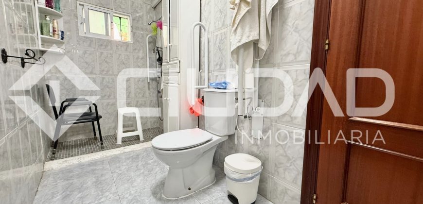 CASA EN VENTA EN ZONA CENTRO DE LAS CABEZAS DE SAN JUAN (SEVILLA)