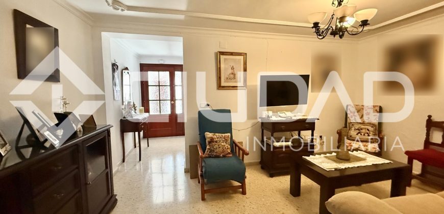 CASA EN VENTA EN ZONA CENTRO DE LAS CABEZAS DE SAN JUAN (SEVILLA)