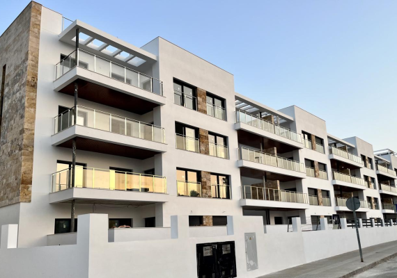 El precio de la vivienda usada sube un 12,5% en España, pero registra su primera caída mensual en casi cuatro años