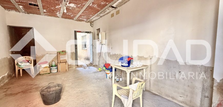 Casa en planta baja en esquina – El Cuervo