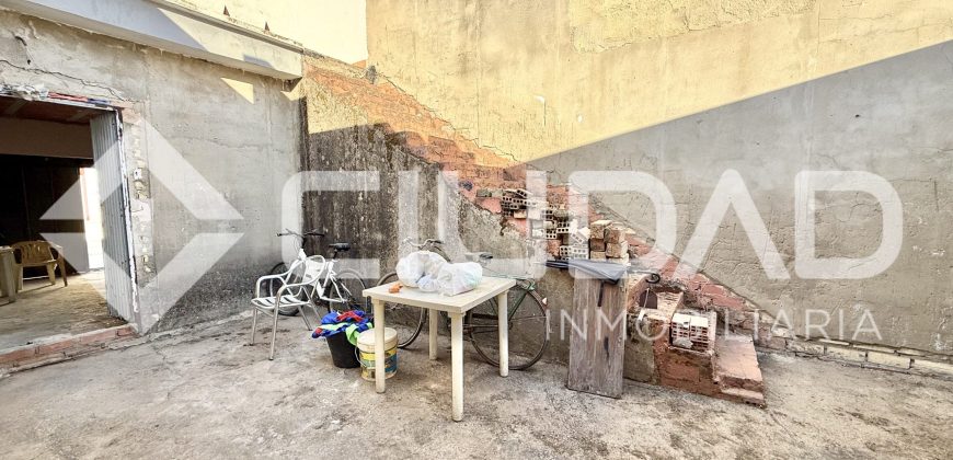 Casa en planta baja en esquina – El Cuervo