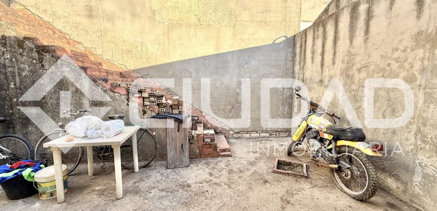 Casa en planta baja en esquina – El Cuervo