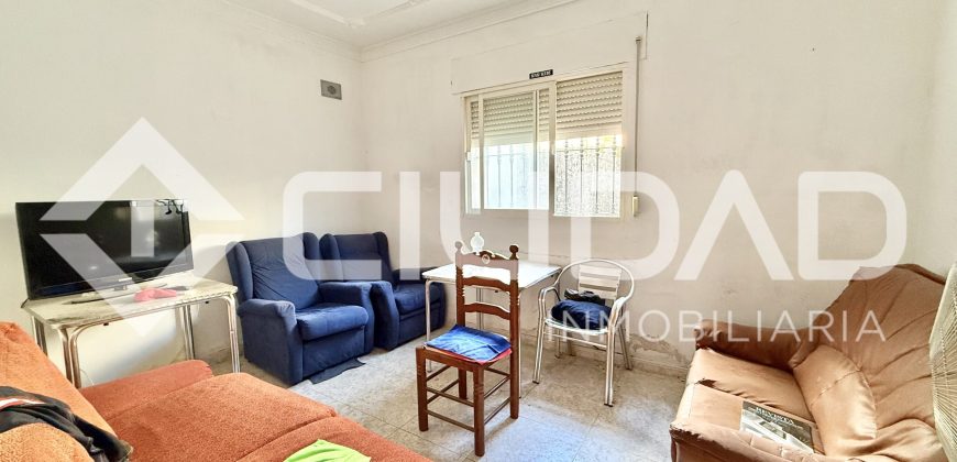 Casa en planta baja en esquina – El Cuervo