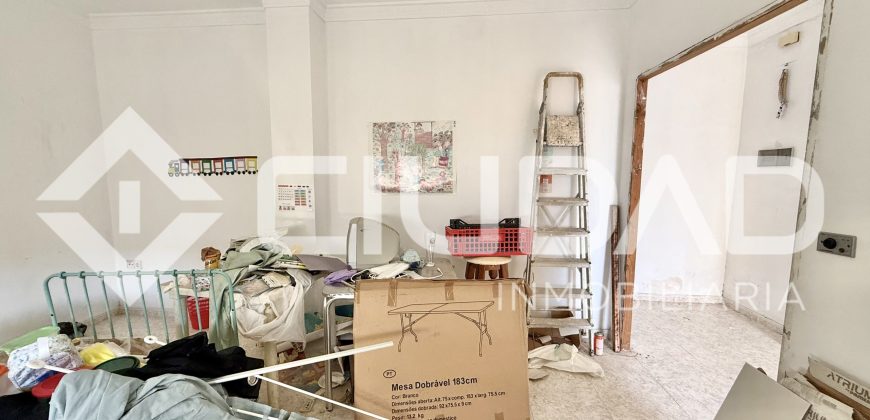 Casa en planta baja en esquina – El Cuervo