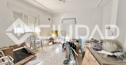 Casa en planta baja en esquina – El Cuervo