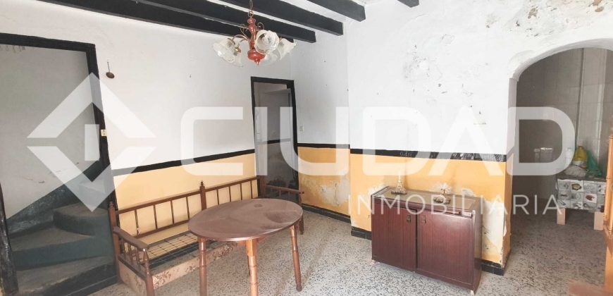 Casa para rehabilitación integral o demolición – Espera (Cádiz)
