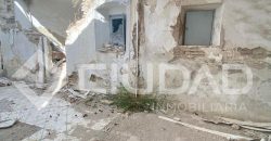 CASA PARA REHABILITAR O DERRIBAR EN EL SEMICENTRO DE LEBRIJA