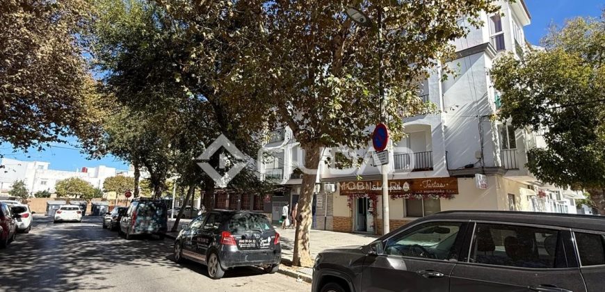 PISO ZONA CENTRO- CHIPIONA