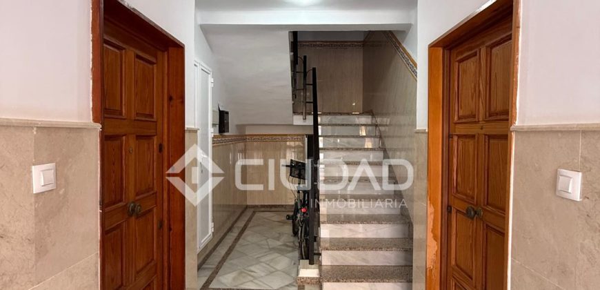 PISO ZONA REGLA- CHIPIONA