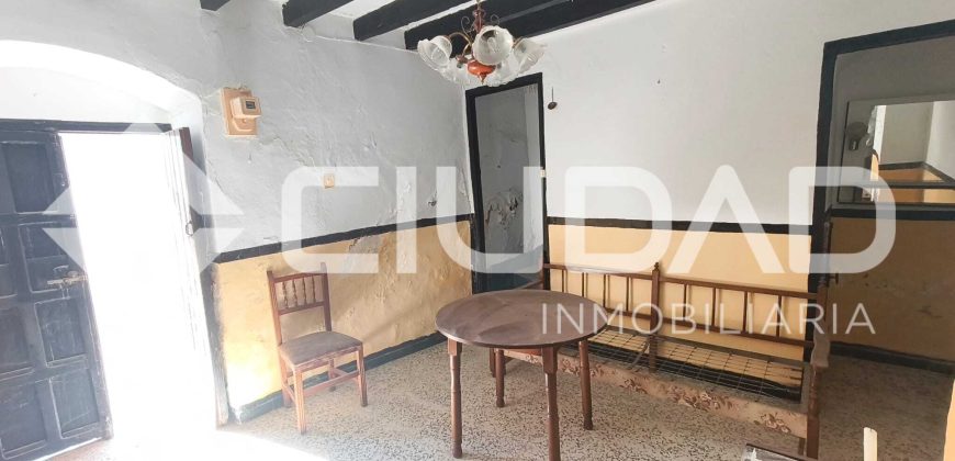Casa para rehabilitación integral o demolición – Espera (Cádiz)