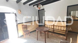 Casa para rehabilitación integral o demolición – Espera (Cádiz)
