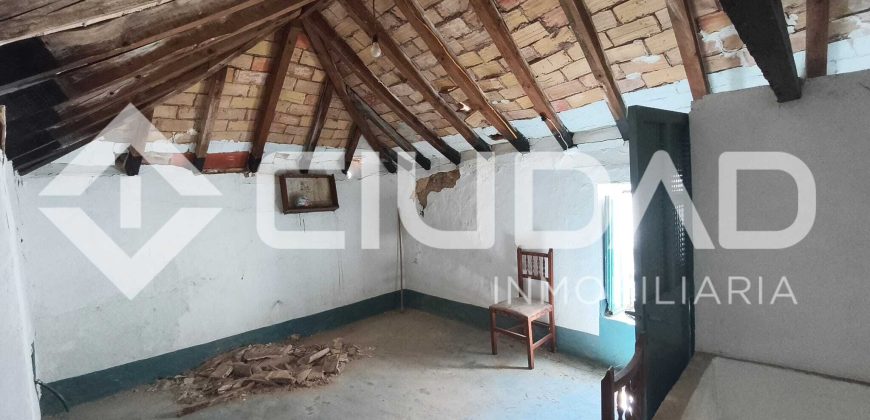 Casa para rehabilitación integral o demolición – Espera (Cádiz)