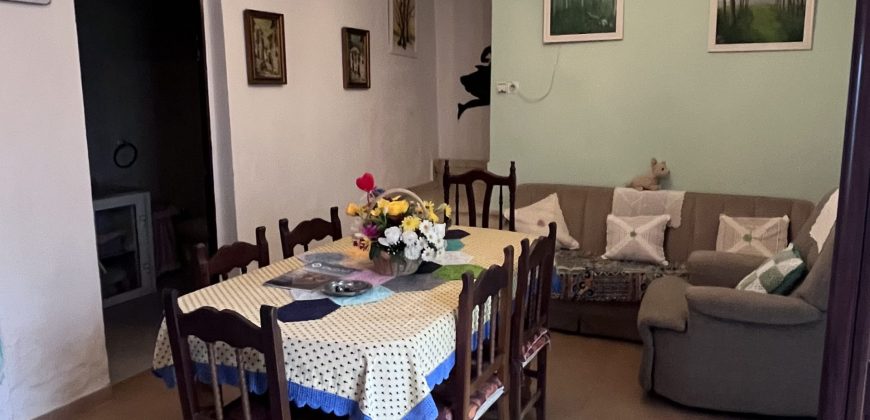 CASA DE DOS PLANTAS CON LOCAL EN MAIRENA DEL ALCOR