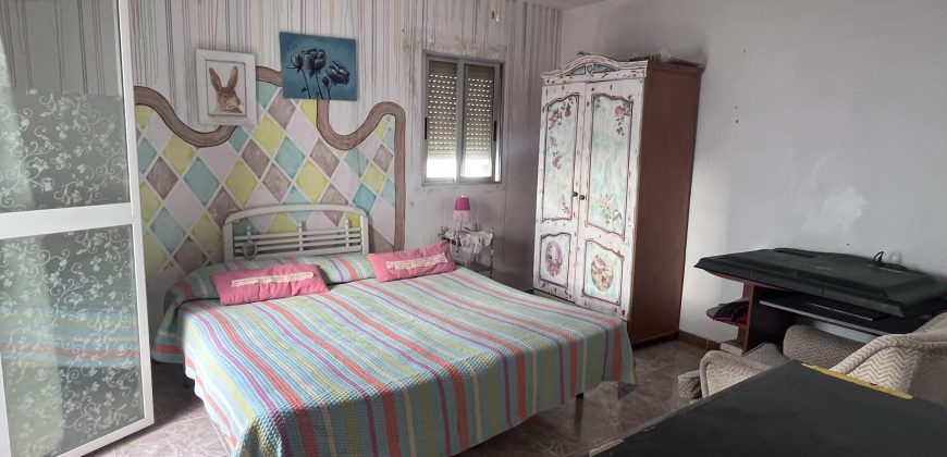 CASA DE DOS PLANTAS CON LOCAL EN MAIRENA DEL ALCOR