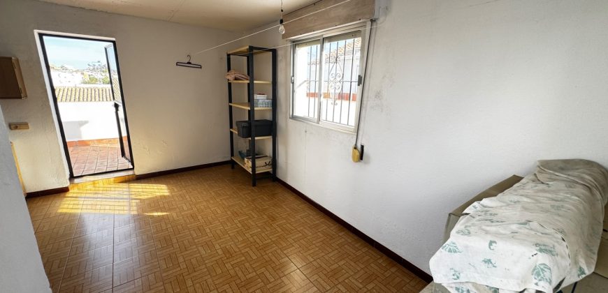Excepcional Casa con Porche y Patio en Zona Alameda! Morón de la Frontera!