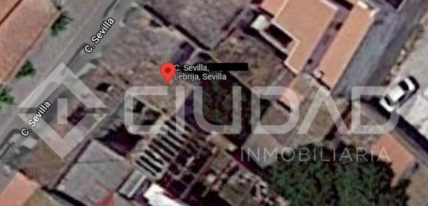 CASA PARA REHABILITAR O DERRIBAR EN EL SEMICENTRO DE LEBRIJA