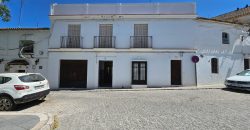 Edificio con tres viviendas independientes en una excelente ubicación céntrica (Osuna)