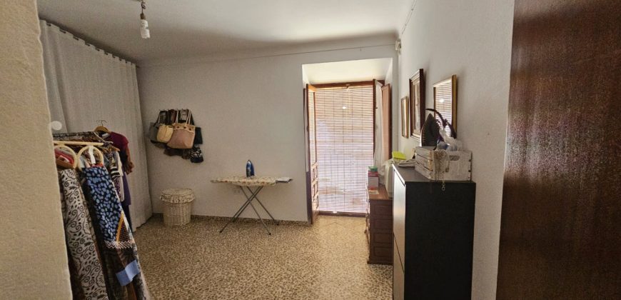 Edificio con tres viviendas independientes en una excelente ubicación céntrica (Osuna)