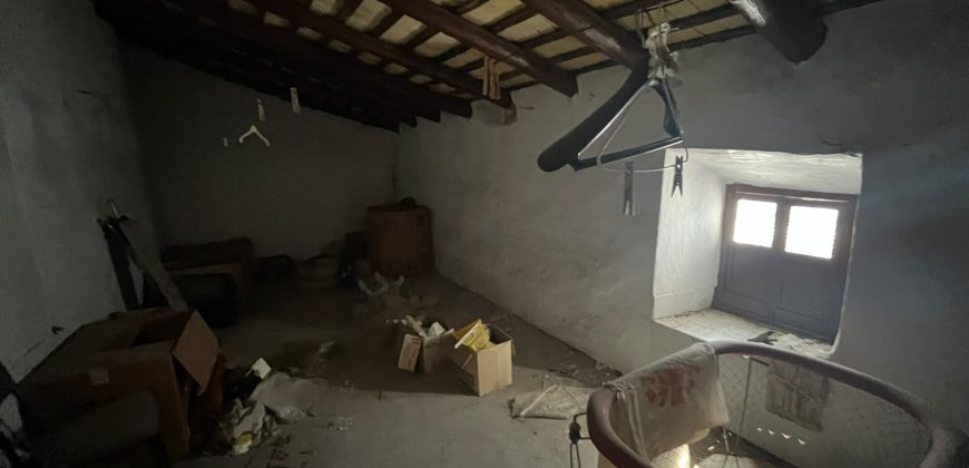 AMPLIA CASA PARA REFORMAR EN C/ FERNAN GONZALEZ (OSUNA)