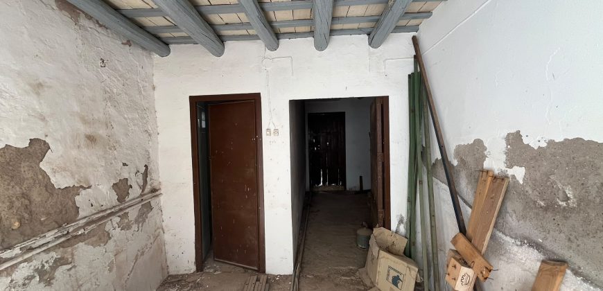 AMPLIA CASA PARA REFORMAR EN C/ FERNAN GONZALEZ (OSUNA)