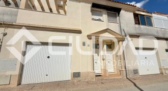 Casa reformada de 3 plantas