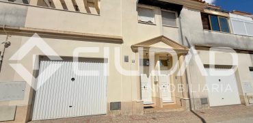 Casa reformada de 3 plantas