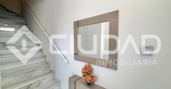 Casa reformada de 3 plantas