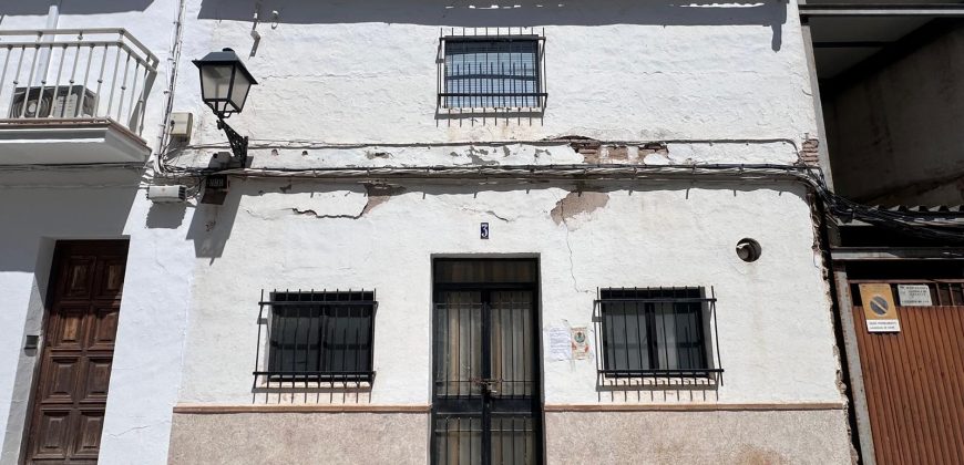 CASA PARA REFORMA INTEGRAL EN C/ FABRICA (LA PUEBLA DE CAZALLA)