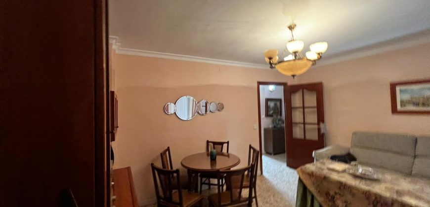 Piso de 73 m² con terraza, plaza de parking y totalmente amueblado