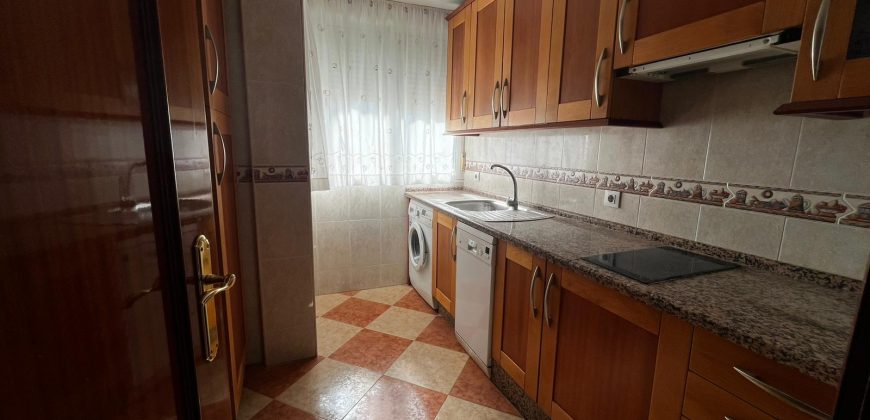 Piso de 73 m² con terraza, plaza de parking y totalmente amueblado