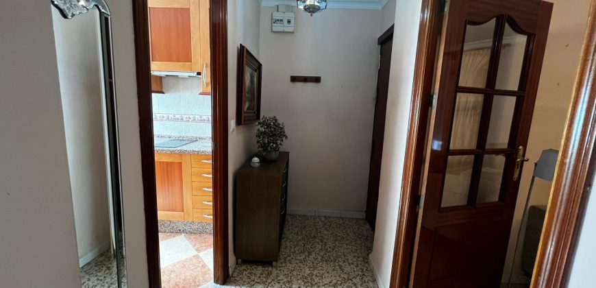 Piso de 73 m² con terraza, plaza de parking y totalmente amueblado