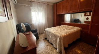 Piso de 73 m² con terraza, plaza de parking y totalmente amueblado