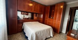Piso de 73 m² con terraza, plaza de parking y totalmente amueblado