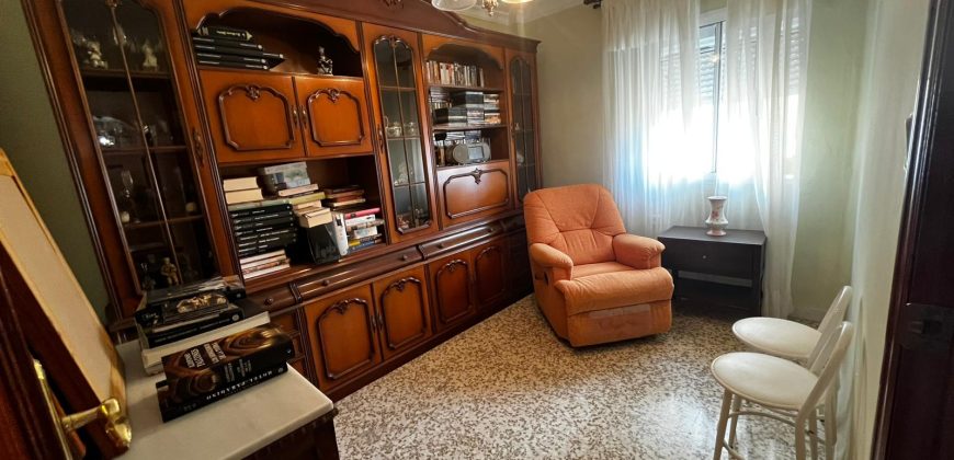 Piso de 73 m² con terraza, plaza de parking y totalmente amueblado