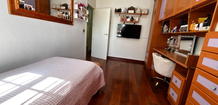 Piso de 103 m² con ascensor y tres dormitorios