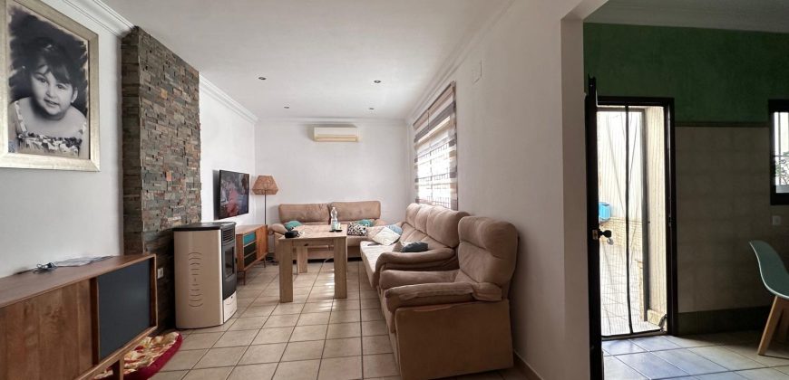 CASA EN C/ CARMEN AMAYA (LA PUEBLA DE CAZALLA)