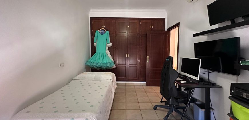 CASA EN C/ CARMEN AMAYA (LA PUEBLA DE CAZALLA)