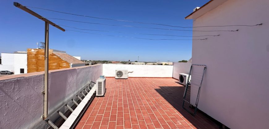 CASA EN C/ CARMEN AMAYA (LA PUEBLA DE CAZALLA)